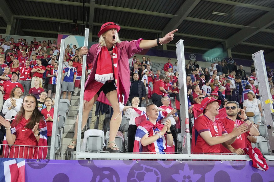 Norway fans cheer their team after the Euro 2025, group A, soccer match between Norway and Iceland at Arena Thun in Thun, Switzerland, Thursday, July 10, 2025. (AP Photo/Martin Meissner)
Euro 2025 Nor ...