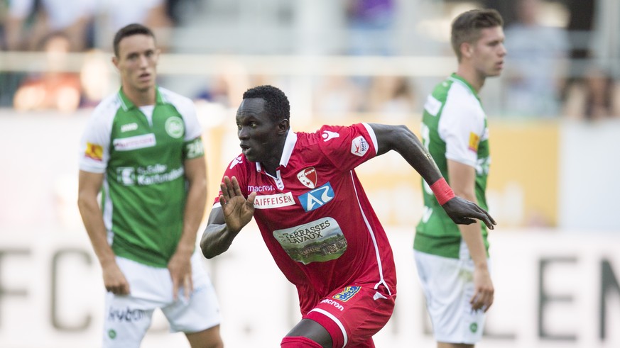 Der Sittener Moussa Djitte bejubelt seinen Treffer zum 0-2, im Fussball Super League Spiel zwischen dem FC St. Gallen und dem FC Sion, im Kybunpark, am Sonntag, 29. Juli 2018, in St. Gallen. (KEYSTONE ...