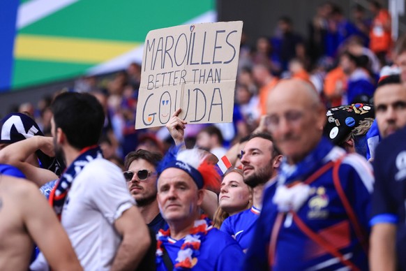 Football - UEFA EURO, EM, Europameisterschaft,Fussball 2024 - Group D - Netherlands v France 21st June 2024 - UEFA EURO 2024 - Group D - Netherlands v France - A France fan holds up a sign - Photo: Si ...