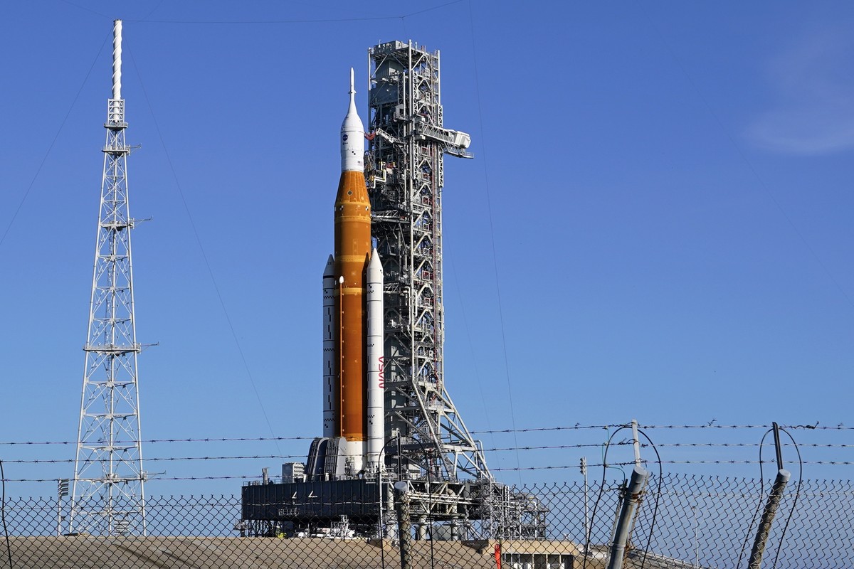The NASA moon rocket as stands on Pad 39B for the Artemis 1 mission to orbit the Moon at the Kennedy Space Center, Tuesday, Sept. 6, 2022, in Cape Canaveral, Fla. No new launch date has been scheduled ...