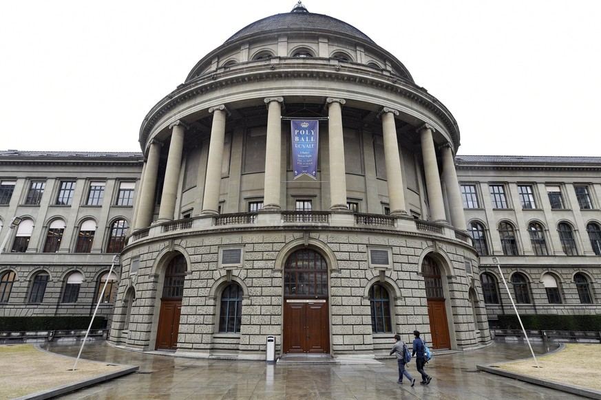 ETH Zuerich am Montag, 6. November 2017. Seit die &quot;NZZ am Sonntag&quot; vor zwei Wochen ueber eine Astronomie-Professorin berichtet hat, der schwerwiegendes Mobbing vorgeworfen wird, brodelt es i ...