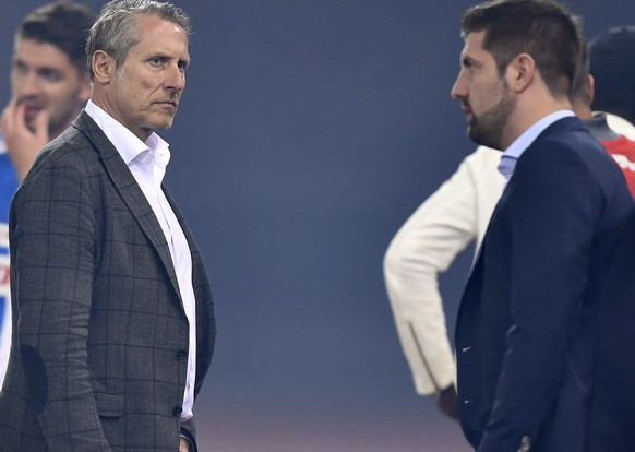 GC-Praesident Stephan Anliker, links, und CEO Manuel Huber, rechts, nach der Niederlage beim Fussballspiel der Super League Grasshopper Club Zuerich gegen den FC St. Gallen 
im Stadion Letzigrund in Z ...