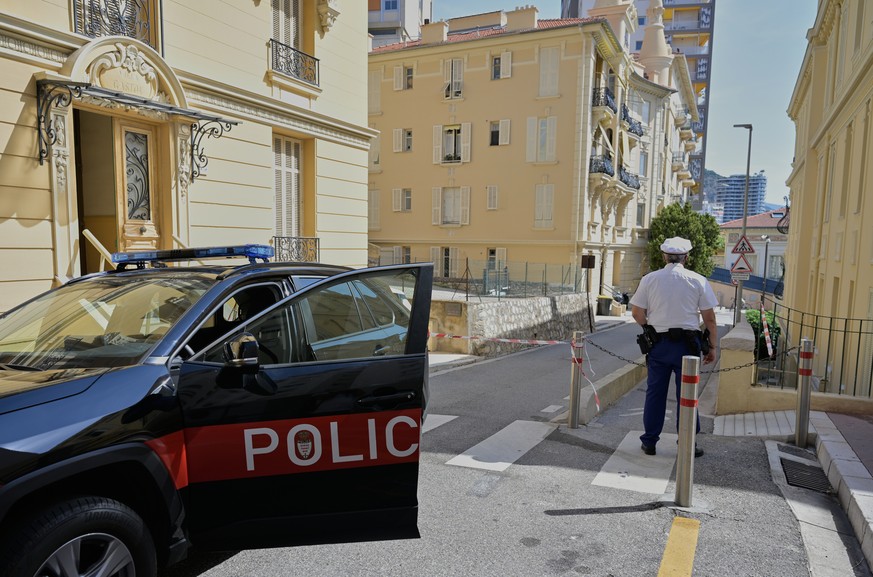 A police officer guards in a street in Monaco, Tuesday, June 30, 2026, a day after an explosive device seriously injured three people at a residential building in Monaco. (AP Photo/Philippe Magoni)
Mo ...