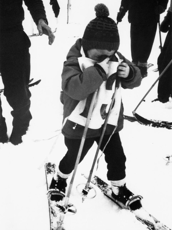 Erika Hess als Kind mit der Startnummer 13 bei einem Kinderskirennen in Grafenort, Kanton Nidwalden. (KEYSTONE/Str)