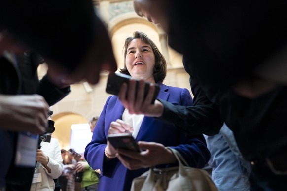 KEYPIX - Simone Brander (SP) wartet auf die Wahlergebnisse anlaesslich der Stadtratswahlen im Stadthaus in Zuerich am Sonntag, 8. Maerz 2026. (KEYSTONE/Gaetan Bally)