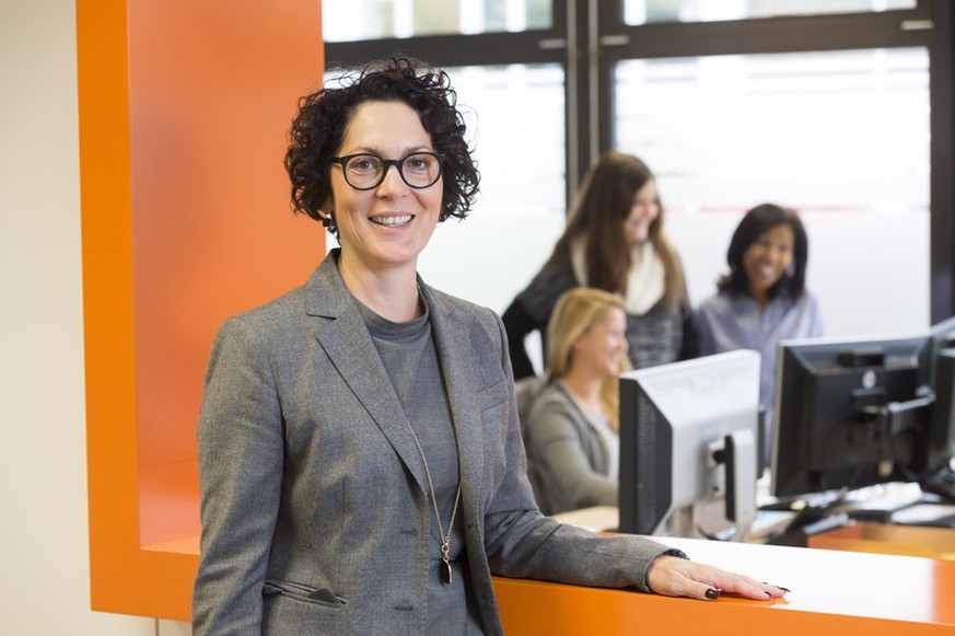 Brenda Haas ist Personalverantwortliche der Dosen-Maschinenherstellerin Soudronic AG in Bergdietikon AG.