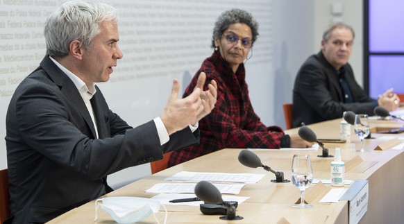 Martin Ackermann, Praesident, National COVID-19 Science Task Force, Linda Nartey, Kantonsaerztin Bern, Vizepraesidentin der Vereinigung der Kantonsaerztinnen und Kantonsaerzte und Patrick Mathys, Leit ...