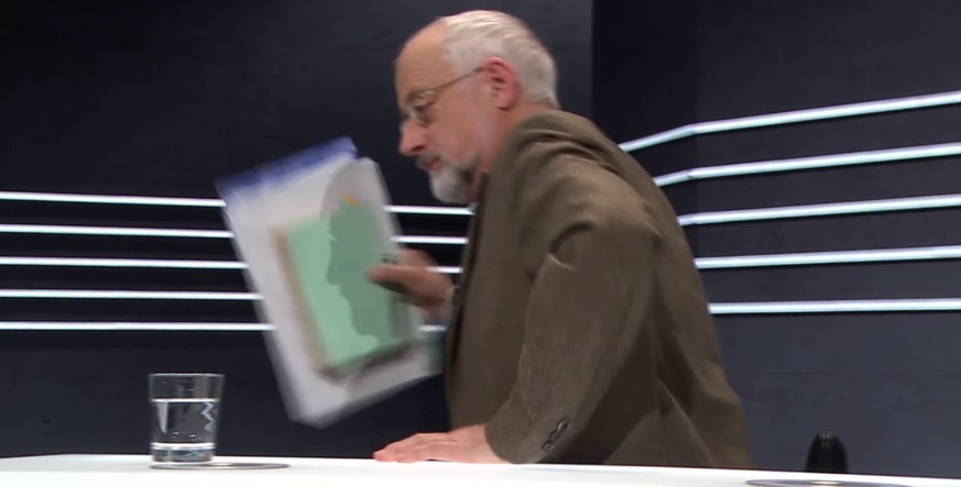 Tumultuöse MEI-«Arena»: Der Professor läuft raus und der Moderator stellt den SVPler bloss 