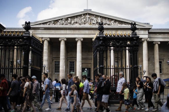 epa10804248 People visit the British Museum in London, Britain, 17 August 2023. The British Museum said they dismissed a member of staff and the Metropolitan Police are investigating after artefacts w ...