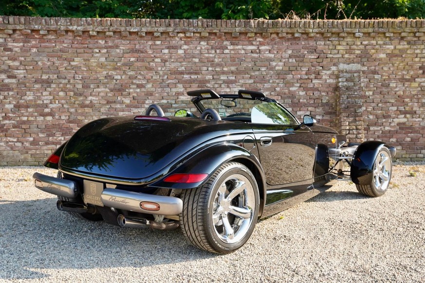 1999 Plymouth Prowler 
https://www.gallery-aaldering.com/plymouth-prowler-20-284-miles-1999/
