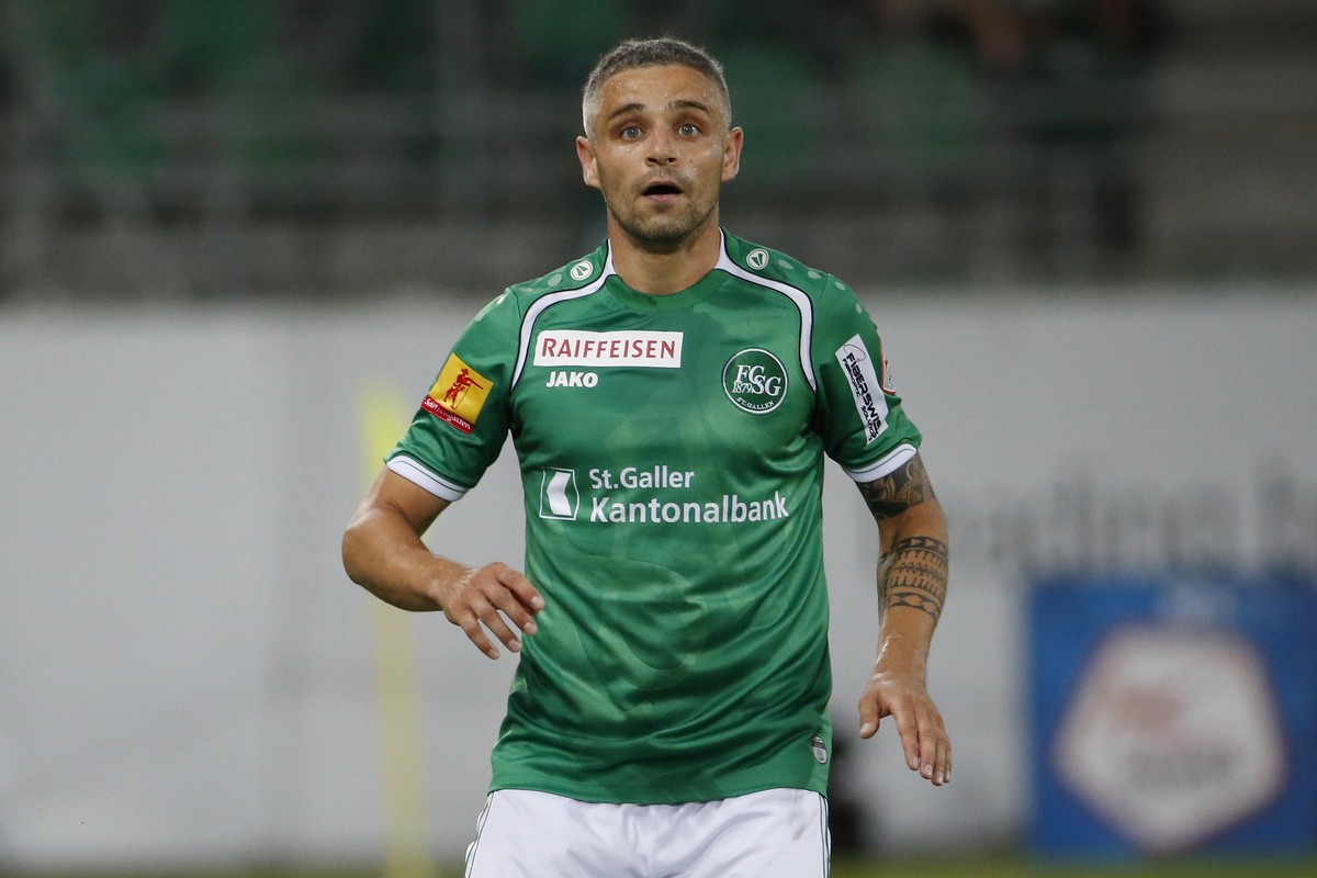 Mario Mutsch bleibt bis 2017 beim FCSG. Cavusevic hat sogar noch für ein Jahr länger unterschrieben.&nbsp;