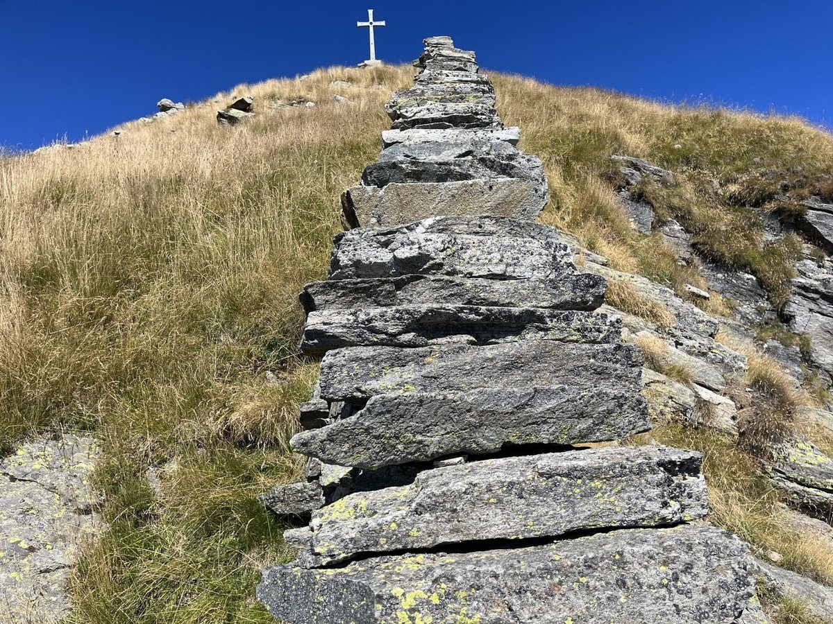 Rauszeit Treppen Pizzo Bombögn wandern Schweiz