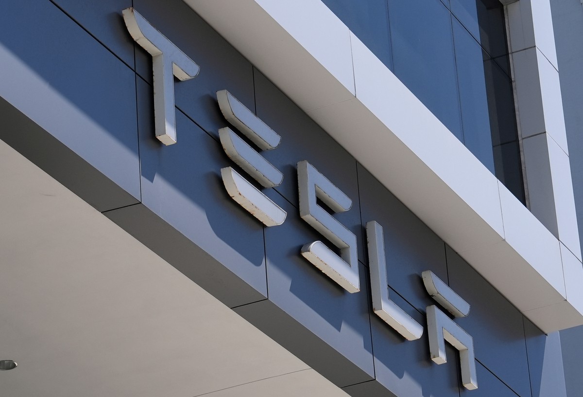 FILE - The Tesla logo is displayed at a Tesla dealership Thursday, Mar. 13, 2025, in Miami. (AP Photo/Lynne Sladky, file)
Tesla Roadster