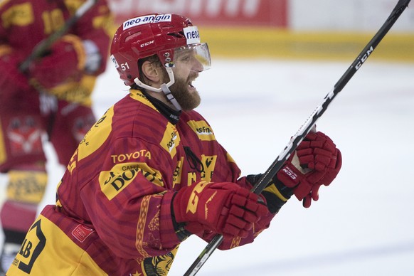 Tigers Flurin Randegger, Torschuetze zum 3:1 jubelt, waehrend dem Eishockey National League A Spiel zwischen den SCL Tigers und dem SC Bern, am Samstag, 7. Januar 2017, in der Ilfishalle in Langnau. ( ...