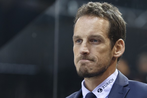 Patrick Fischer, head coach of Switzerland national ice hockey team, reacts, during a friendly international ice hockey game between Switzerland and France, at the ice stadium Les Vernets, in Geneva,  ...