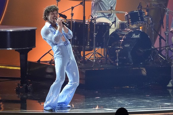 Benson Boone performs &quot;Beautiful Things&quot; during the 67th annual Grammy Awards on Sunday, Feb. 2, 2025, in Los Angeles. (AP Photo/Chris Pizzello)
Benson Boone