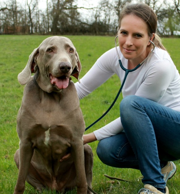 Lea Felder ist in Zürich und Umgebung als selbstständige Tierärztin tätig.