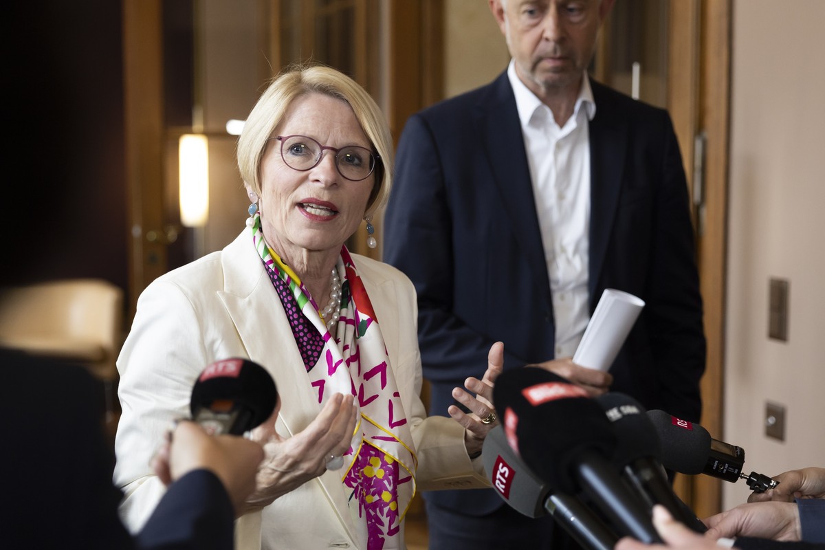 Livia Leu, Staatssekretaerin EDA und Chefunterhaendlerin fuer die Gespraeche mit der EU, spricht waehrend einem Point de Presse zu Journalisten, am Mittwoch, 10. Mai 2023 im Bundeshaus in Bern. Livia  ...