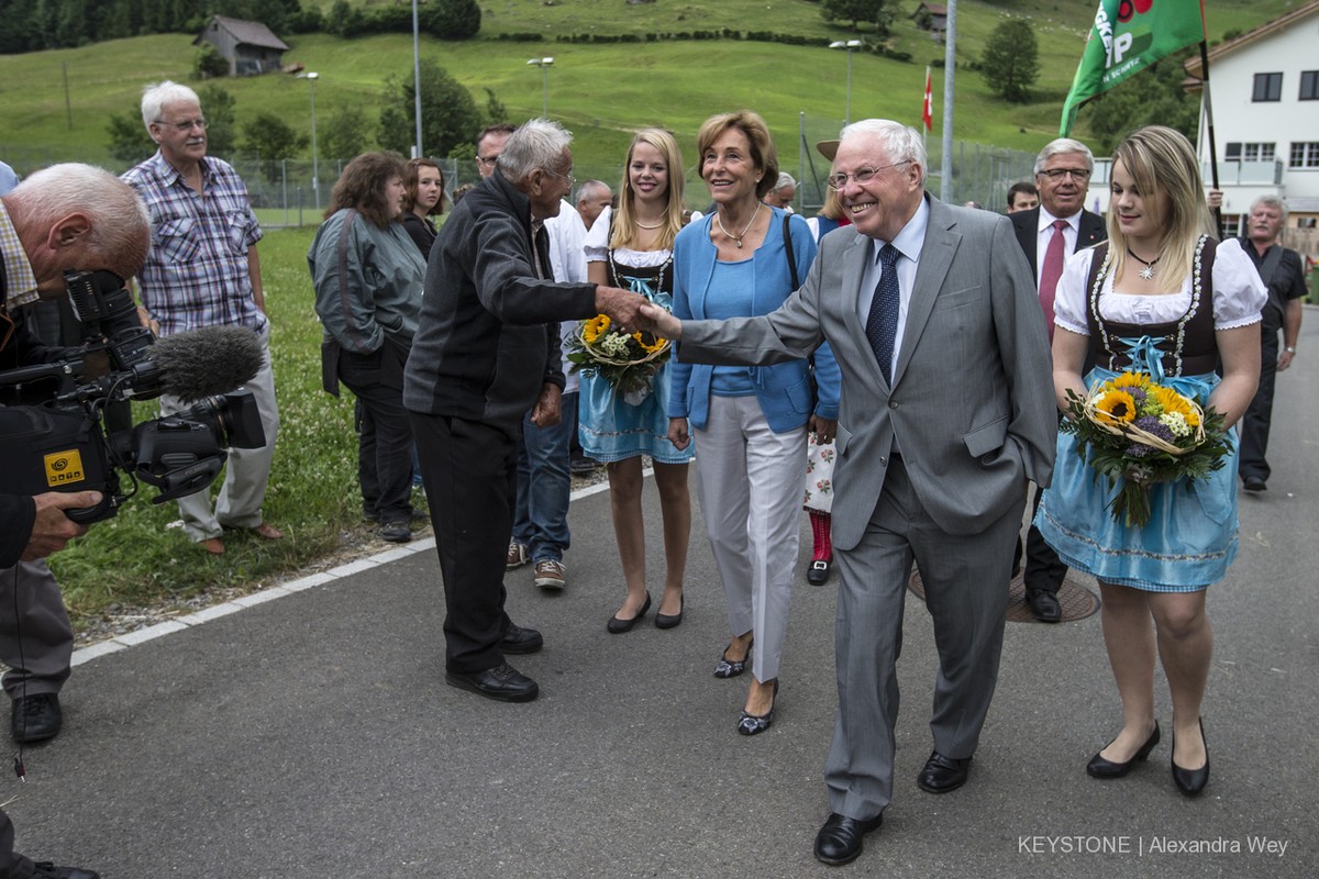 Guest speaker Christoph Blocher after his appearance at the event "Nein zum schleichenden EU-Beitritt" (NO to a stealthy entry into the European Union), pictured in Vorderthal in Canton of S ...