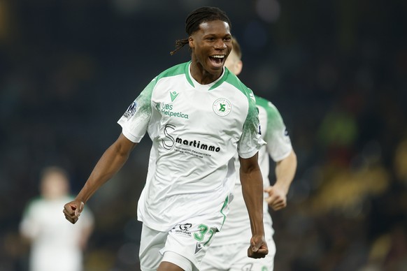 Fode Sylla (YS) jubelt nach seinem Tor zum 0-1 im Super League Spiel zwischen dem BSC Young Boys und Yverdon Sport FC, am Samstag, 5. April 2025 im Stadion Wankdorf in Bern. (KEYSTONE/Peter Klaunzer)