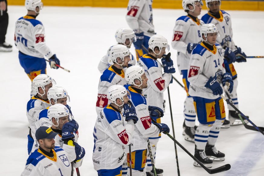 La deception des joueurs zougois, lors du match du championnat suisse de hockey sur glace de National League entre Geneve-Servette HC, GSHC, et EV Zug, EVZ, ce samedi 17 janvier 2026 a la patinoire de ...