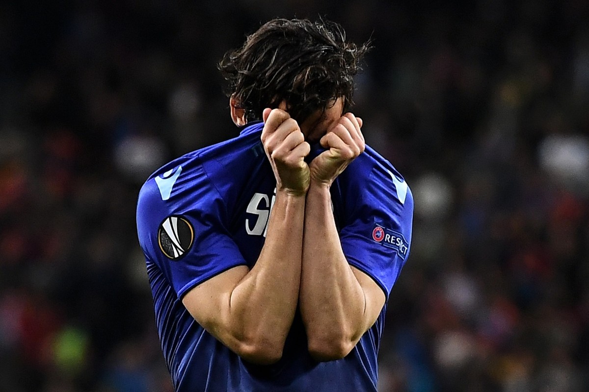 epa06665277 Lazio's Marco Parolo reacts after losing the UEFA Europa League quarter final second leg soccer match between RB Salzburg and SS Lazio in Salzburg, Austria, 12 April 2018. EPA/CHRISTI ...