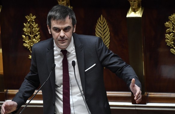 epa08224072 French Health and Solidarity Minister Olivier Veran speaks during the first presentation of the pension reform at the French National Assembly in Paris, France, 07 January 2020. EPA/JULIEN ...