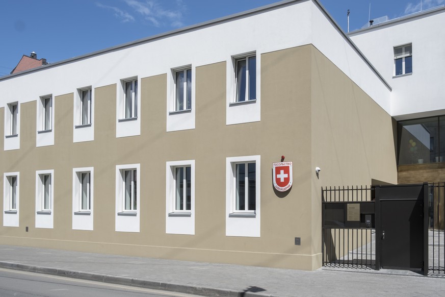 ZUR NEUEN SCHWEIZER BOTSCHAFT IN MOSKAU STELLEN WIR IHNEN FOLGENDES NEUES BILDMATERIAL ZUR VERFUEGUNG --- The Swiss Embassy in Moscow, Russia, on 2 July 2019. At the new embassy all departments of the ...