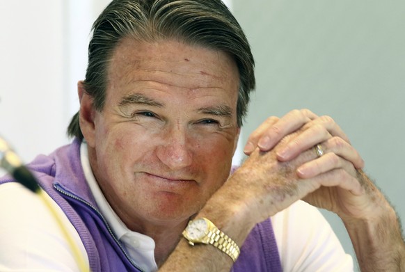 FILE - This Tuesday, Feb. 10, 2015 file photo shows tennis legend Jimmy Connors talks to the media during a press conference in Boca Raton, Fla. Connors was among those who were stranded in the mud an ...