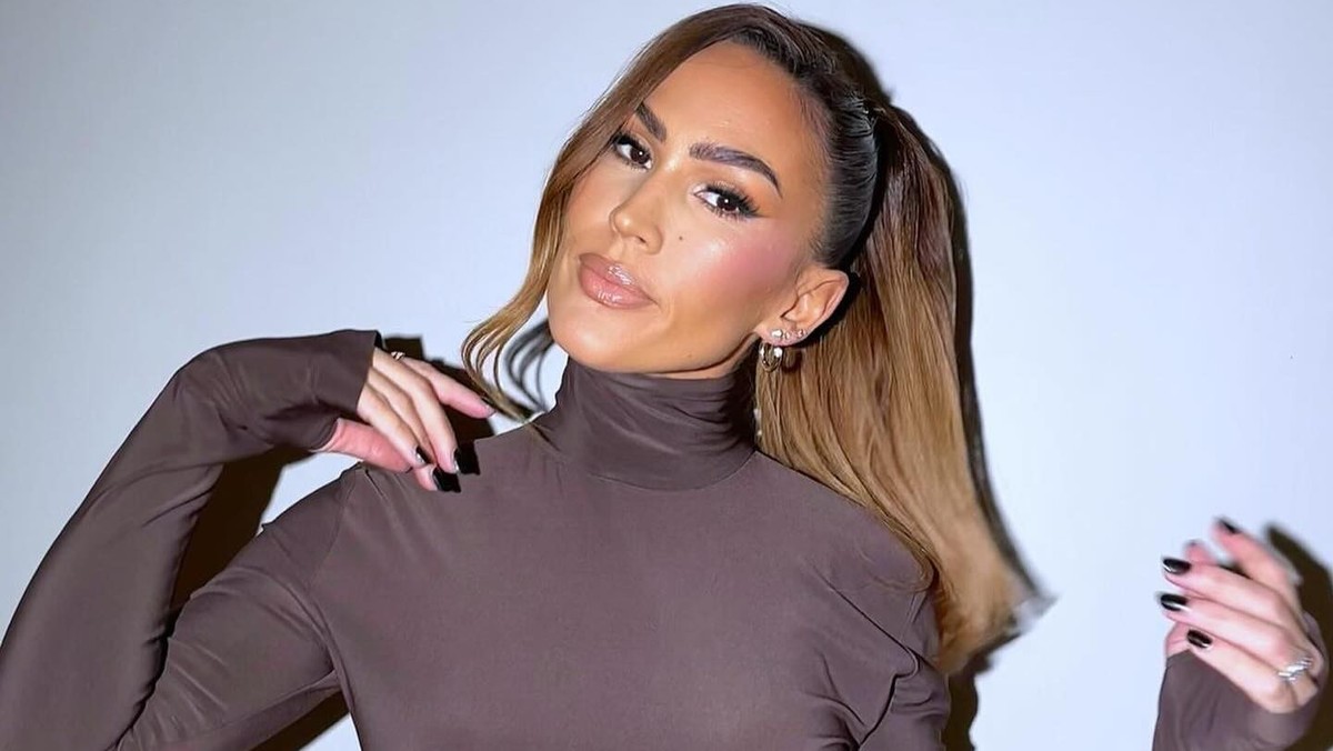 La chanteuse Vitaa a été cambriolée et séquestrée avec sa famille par trois hommes armés.