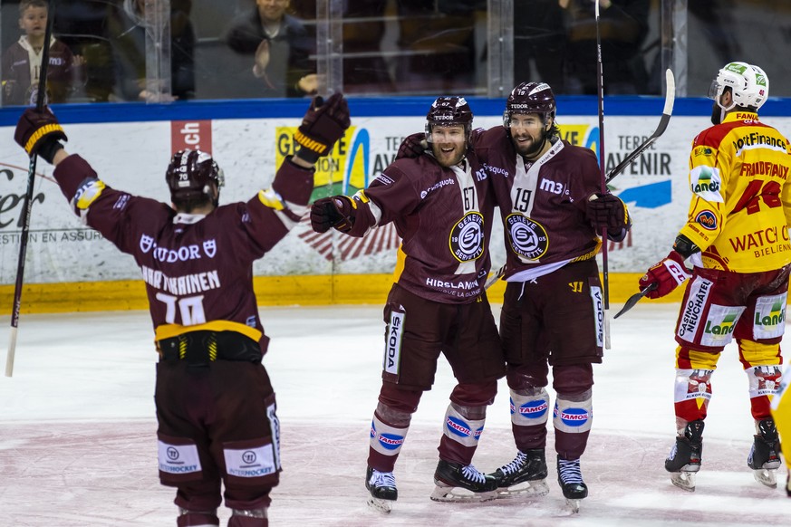 L&#039;attaquant genevois Teemu Hartikainen, l&#039;attaquant genevois Linus Omark, l&#039;attaquant genevois Josh Jooris, de gauche a droite, laissent eclater leur joie, lors du premier match de la f ...