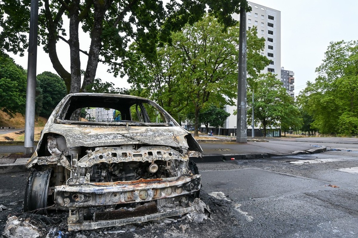 Ausgebranntes Fahrzeug in Limoges, Frankreich, 19.7.2025
https://x.com/lepopulaire_fr/status/1946518057213452641
