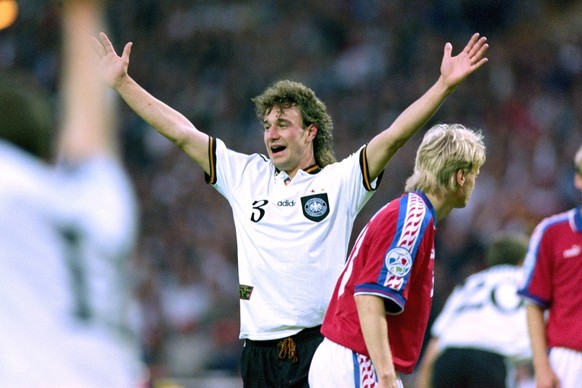 BODE Marco Team Deutschland jubelt nach dem Sieg UEFA Fussball Europameisterschaften 1996 in England Endspiel Finale, CZECH Republic - Deutschland im Wembley Stadion am 30 Juni 1996 in London *** BODE ...