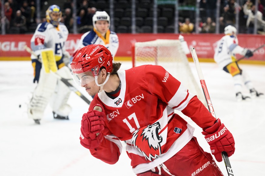 L&#039;attaquant lausannois Ken Jaeger celebre son but du 3 a 0 lors de la rencontre du championnat suisse de hockey sur glace de National League LNA, entre Lausanne HC, LHC, et EV Zug, EVZ, ce lundi  ...