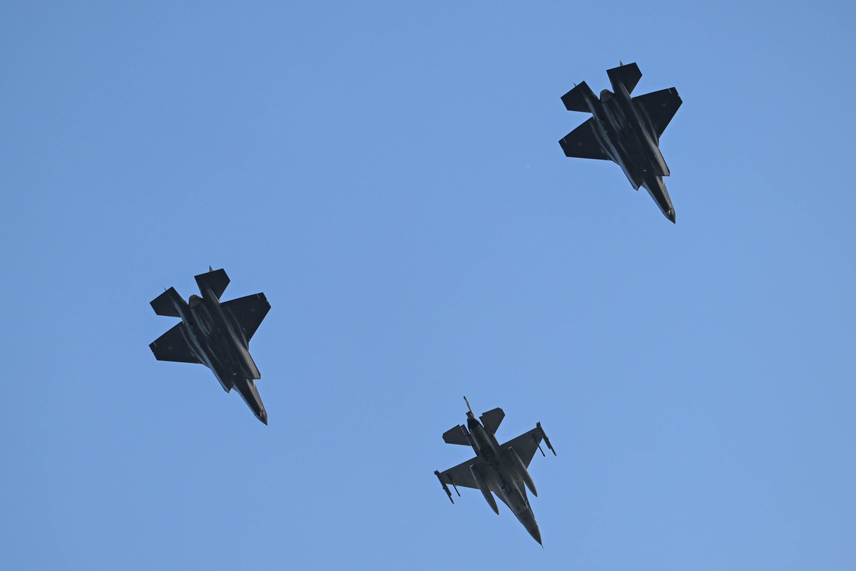 epa13031995 Polish Air Force F-35 and F-16 fighter jets fly over Gdansk, Poland, 12 June 2026. The first three Polish F-35 multirole fighter jets arrived in Poland on 22 May. Poland ordered 32 fifth-g ...