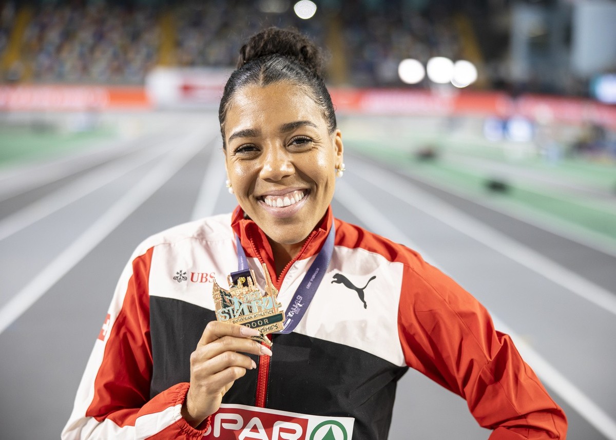 Mujinga Kambundji of Switzerland poses with the Gold medal for a portrait after the medal ceremony for the Women's 60 meters Final at the European Athletics Indoor Championships 2023 at the Atako ...