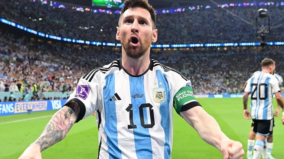 Fussball 1:0 Tor, Jubel, Torschuetze Lionel Messi Argentinien Lusail, 26.11.2022, FIFA Fussball WM 2022 in Katar, Gruppenphase, Argentinien - Mexiko/ PRESSINPHOTO/Sipa USA Lusail Katar PUBLICATIONxINx ...