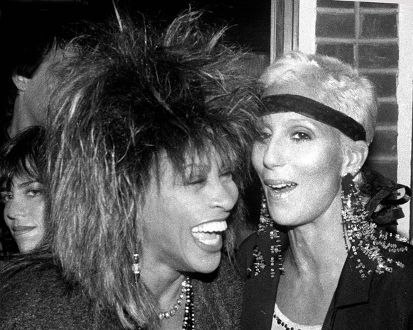 Tina Turner, Cher, 1990. Photo by John Barrett/PHOTOlink/Courtesy Everett Collection Tina Turner Cher3484ASCA038 F4206 PUBLICATIONxINxGERxSUIxAUTxONLY Copyright: xx ASCA038 F4206