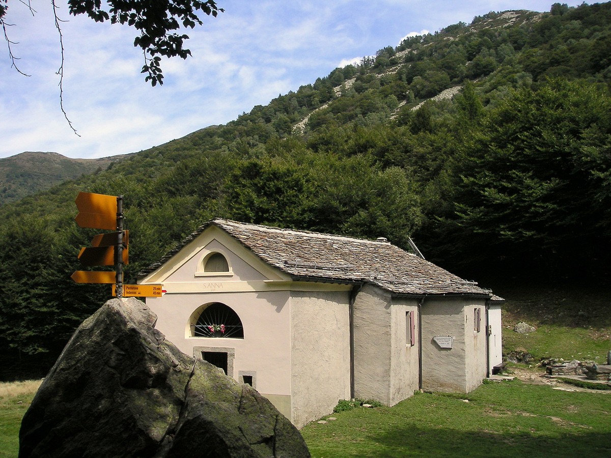 MOnte Gambarogno etwas weiter die Kirch
