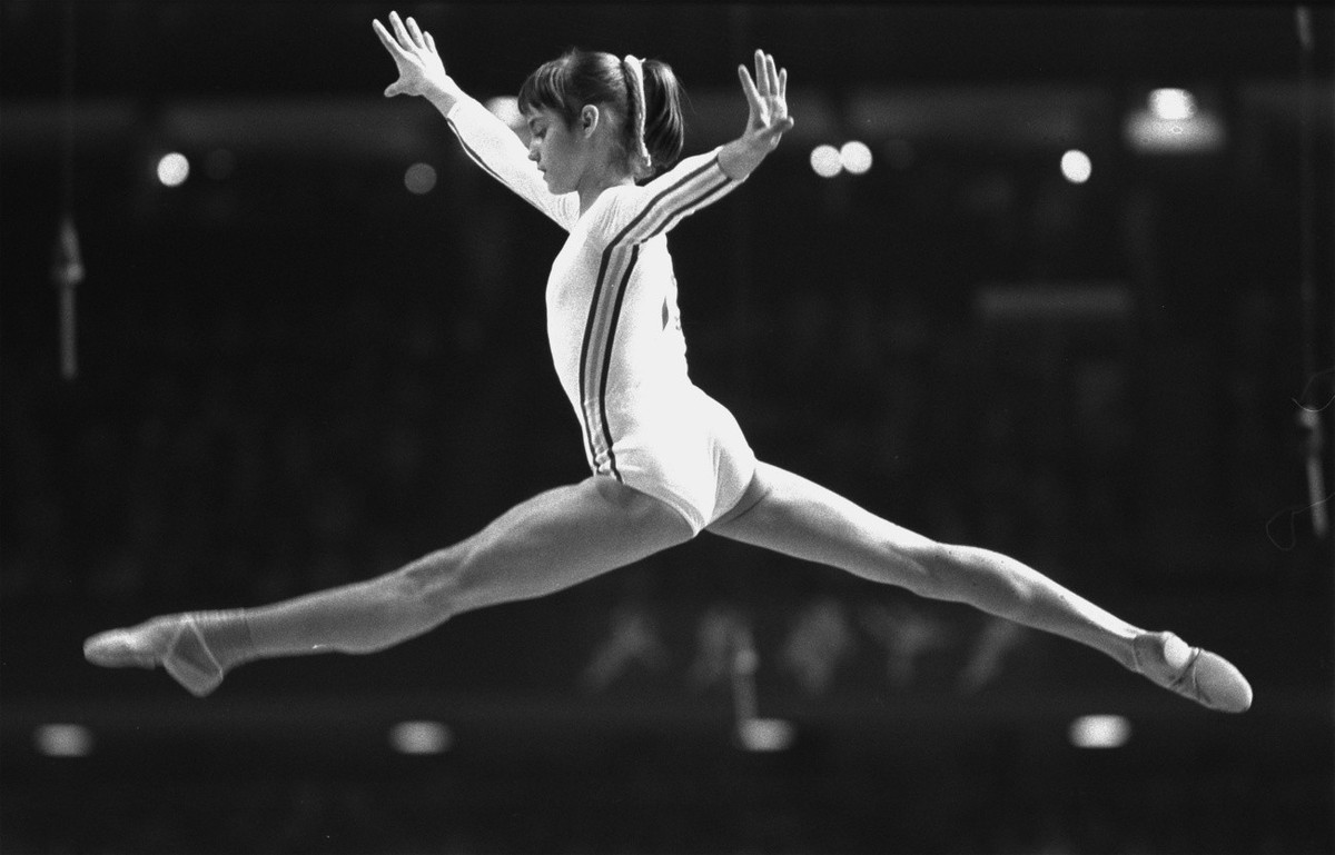 Instrumentalisée, maltraitée: la vie de Nadia Comăneci sous Ceausescu