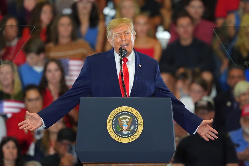 President Donald Trump speaks at a campaign rally at the Choctaw Event Center, Thursday, Oct. 1, 2026, in Durant, Okla. (AP Photo/Julio Cortez)
Donald Trump