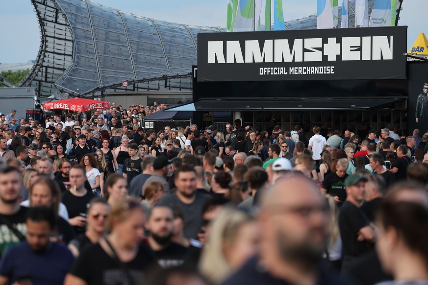 Feministinnen und Polizei-Gewerkschafter fordern Absage von Rammstein-Konzerten in Bern
