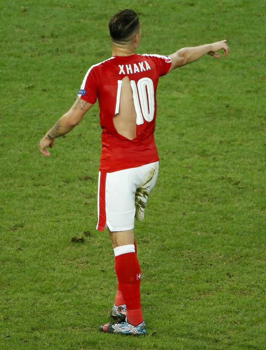 Wer hat Schuld am Trikot-Gate? Gründe, warum die Schweizer Nati-Shirts Käse sind