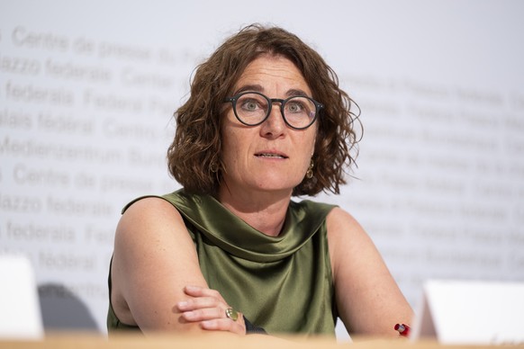 Staenderaetin Franziska Roth, SP-SO, spricht an einer Medienkonferenz des Komitees gegen die Ernaehrungsinitiative, , am Donnerstag, 18. Juni 2026 in Bern. (KEYSTONE/Anthony Anex)