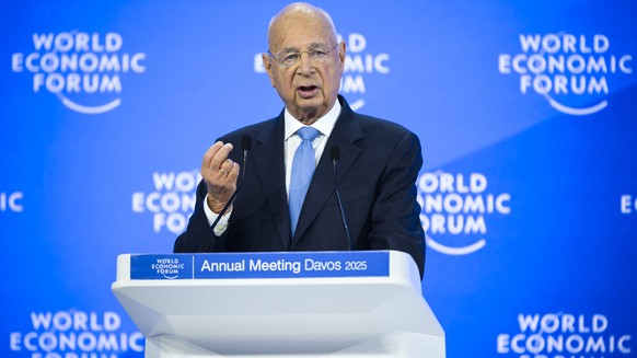 ARCHIVBILD ZUM RUECKTRITT VON KLAUS SCHWAB ALS VORSITZENDEM DES WEF-STIFTUNGSRATES --- German Klaus Schwab, Founder and Executive Chairman of the World Economic Forum, WEF, delivers a speech during th ...