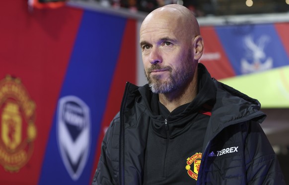 Manchester United&#039;s manager Erik ten Hag walks onto the pitch ahead of a pre-season game between Manchester United and Crystal Palace at the Melbourne Cricket Ground in Melbourne, Australia, Tues ...