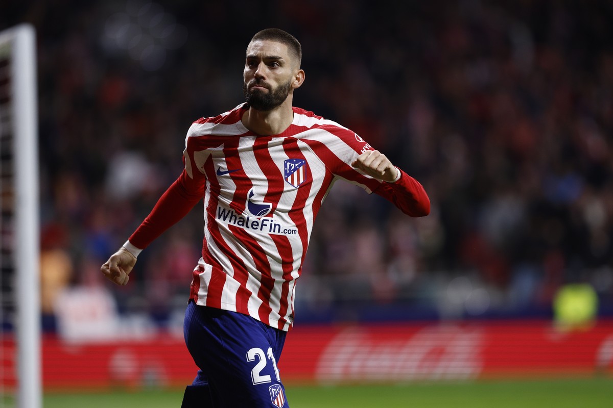 epa10531005 Atletico Madrid's midfielder Yannick Carrasco celebrates after scoring the 2-0 goal during the Spanish LaLiga soccer match between Atletico Madrid and Valencia FC held at Civitas Metr ...
