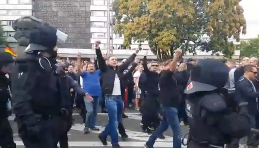 Mehrere Hundert Rechte demonstrierten am Montag in Chemnitz.