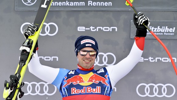 ABD0198_20190125 - KITZBUEHEL - OESTERREICH: Beat Feuz (SUI/2.Platz) wÃ¤hrend der Siegerpraesentation am Freitag, 25. Januar 2019, nach der Abfahrt der Herren auf der Streif in Kitzbuehel. (KEYSTONE/A ...