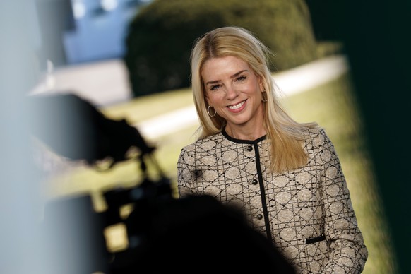 epa11913740 US Attorney General Pam Bondi at the White House in Washington DC, USA, 21 February 2025. EPA/WILL OLIVER